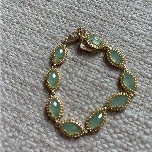 Kendra Scott Gold and Green Bracelet with Elegant Design